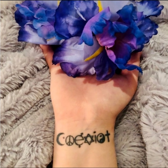 FLEETWOOD MAC SIGNED 8X10 FRAMED PHOTO 90s TOUR STEVIE NICKS - Picture 3 of 7